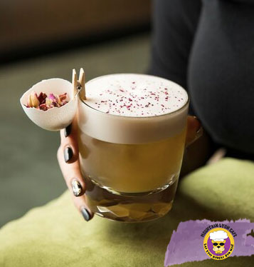 What does Eggnog taste like?